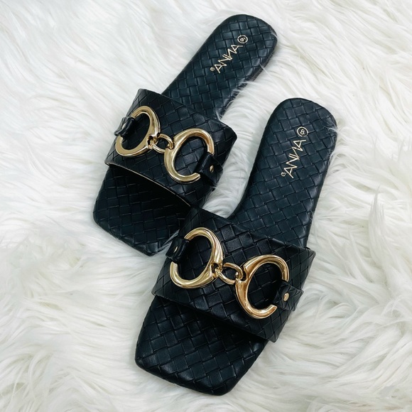 Black woven chain sandal - Picture 2 of 6